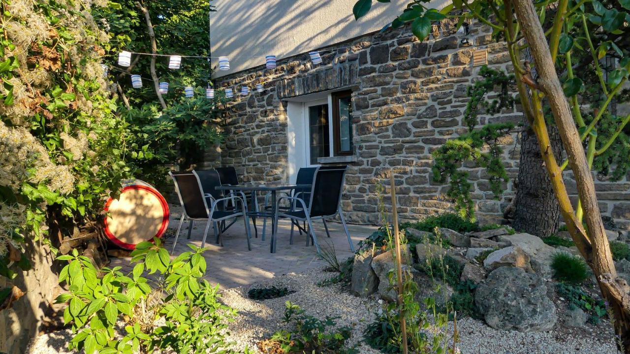 T.H.Ny Village Inn Cottage ตีฮานี ภายนอก รูปภาพ