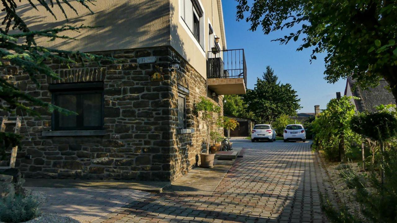 T.H.Ny Village Inn Cottage ตีฮานี ภายนอก รูปภาพ