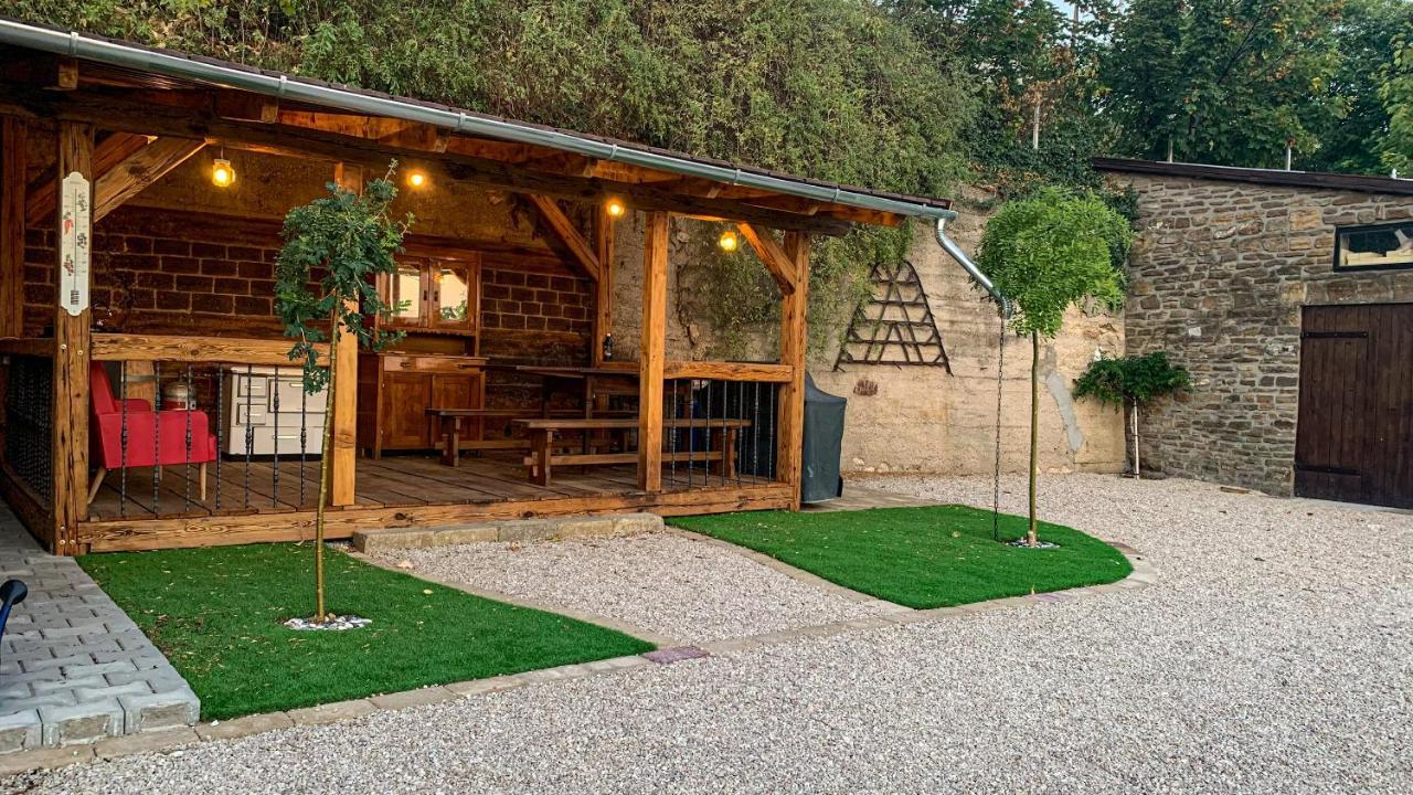 T.H.Ny Village Inn Cottage ตีฮานี ภายนอก รูปภาพ