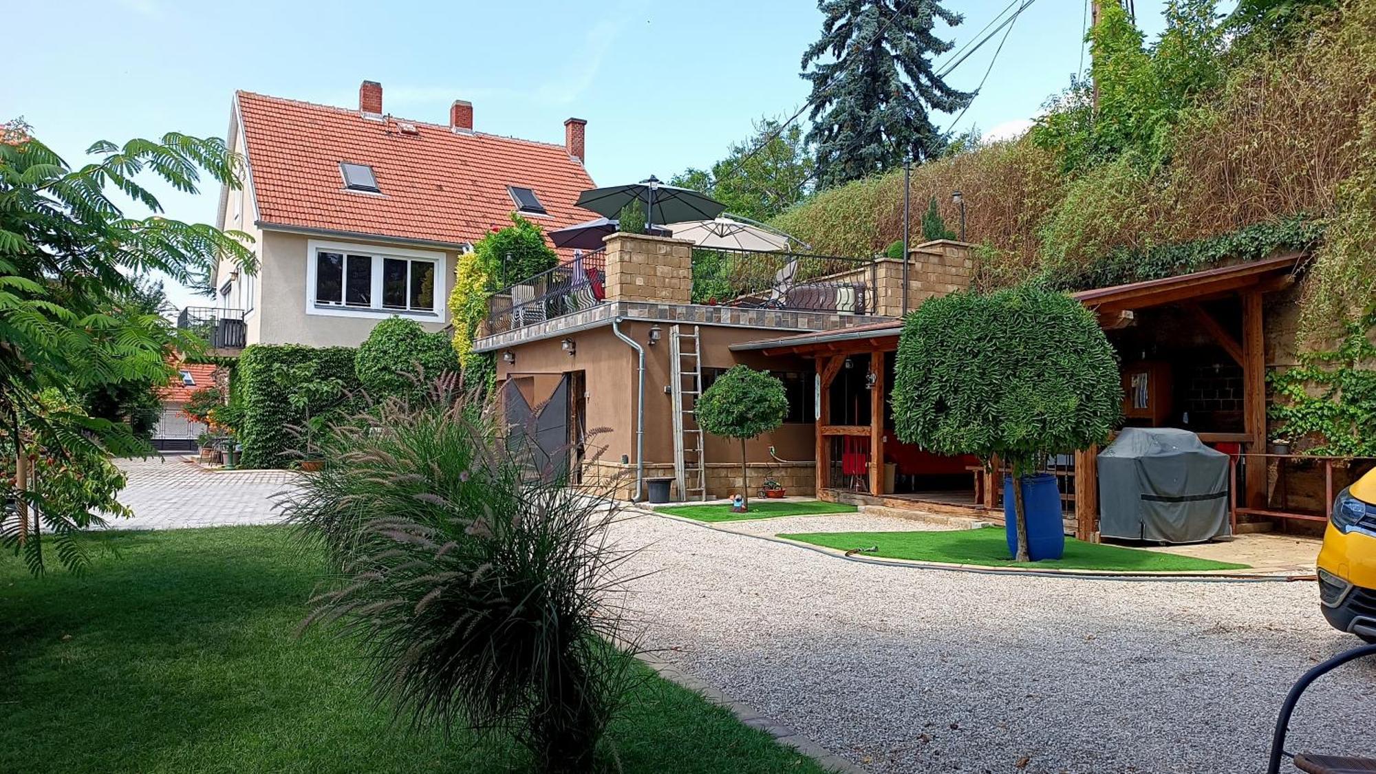 T.H.Ny Village Inn Cottage ตีฮานี ภายนอก รูปภาพ