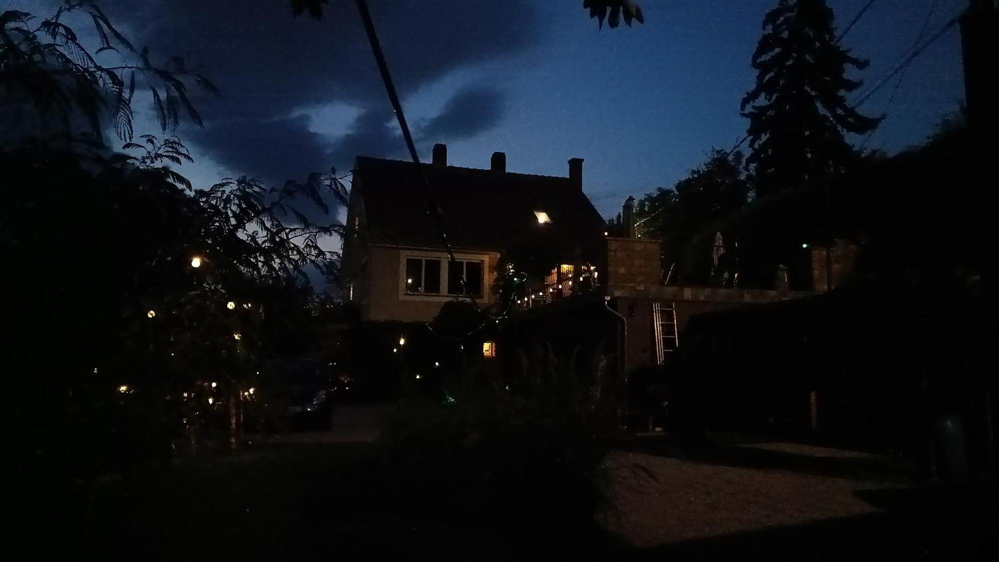 T.H.Ny Village Inn Cottage ตีฮานี ภายนอก รูปภาพ