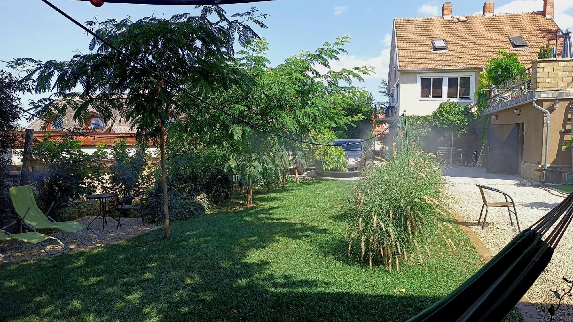 T.H.Ny Village Inn Cottage ตีฮานี ภายนอก รูปภาพ